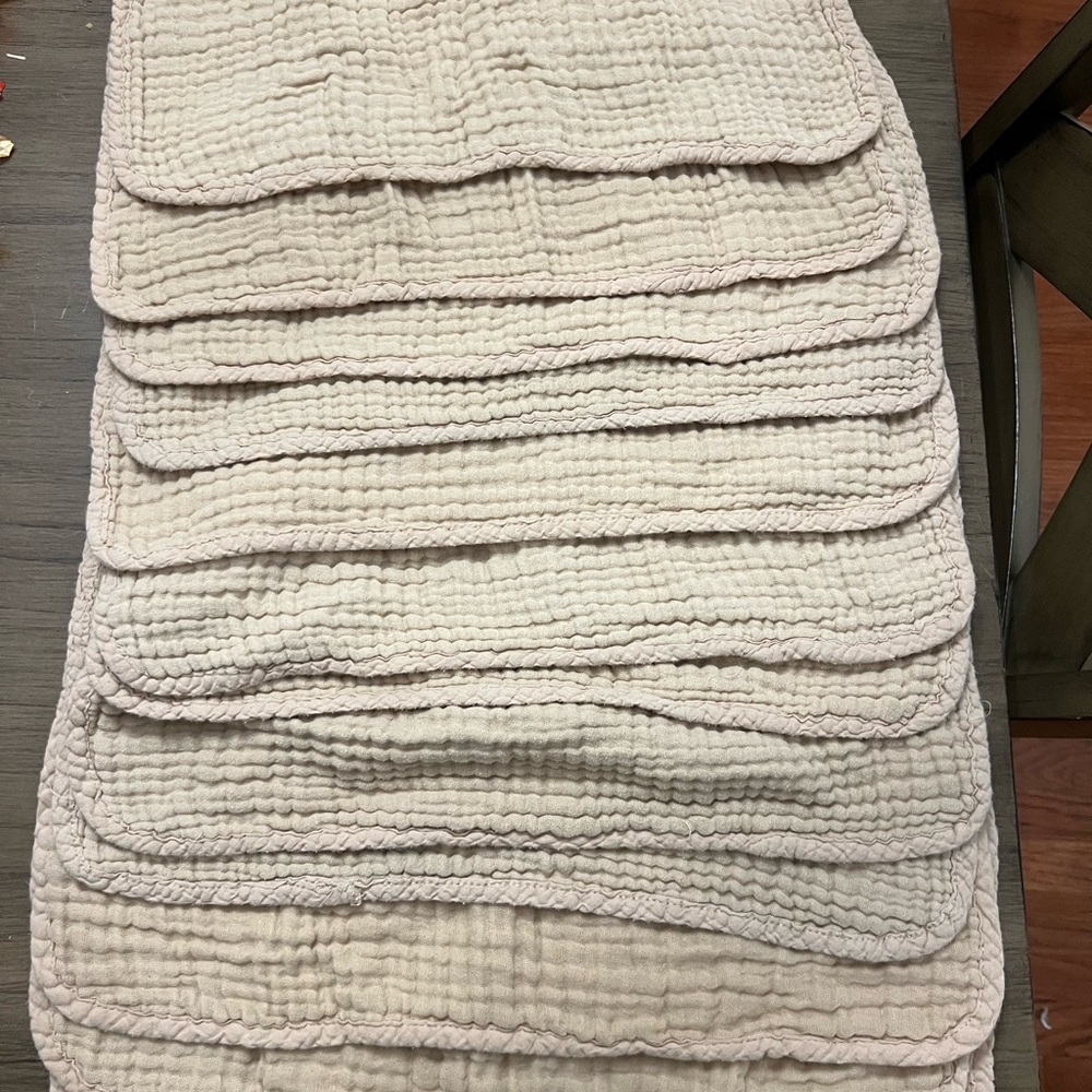 24 Muslin Burp Cloths